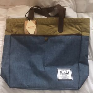 Herschel Tote